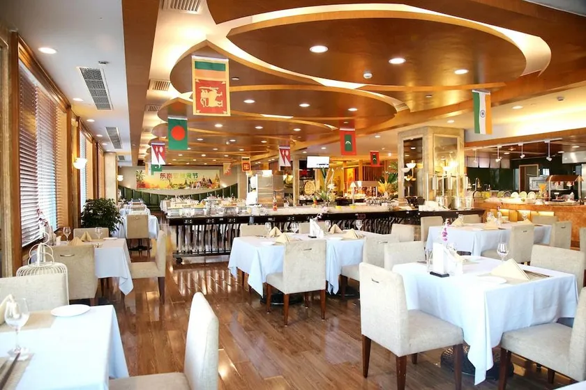 Xianglu Grand Hotel - Image 1