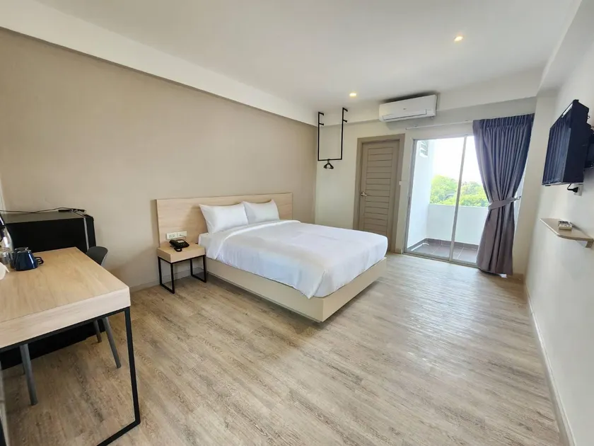 Emm House - Image 1