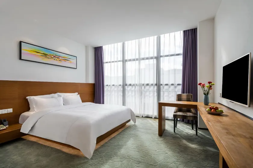 Ubay Hotel - Image 1