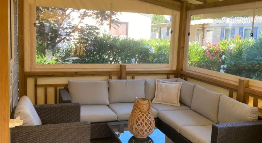 Mobil home récent climatisé avec terrasse-fréjus - Image 1
