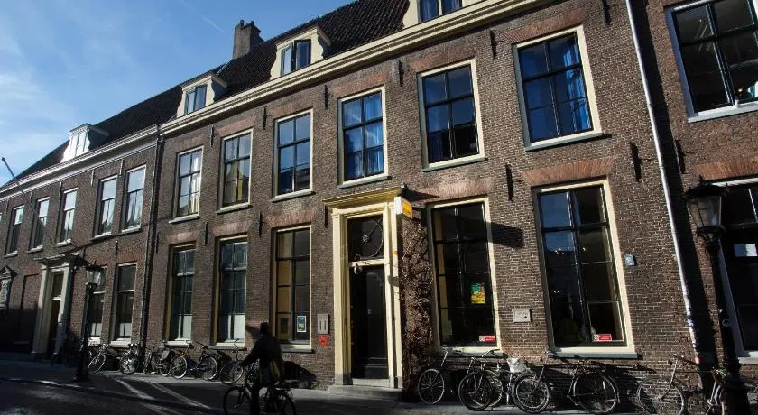Strowis Hostel - Image 1