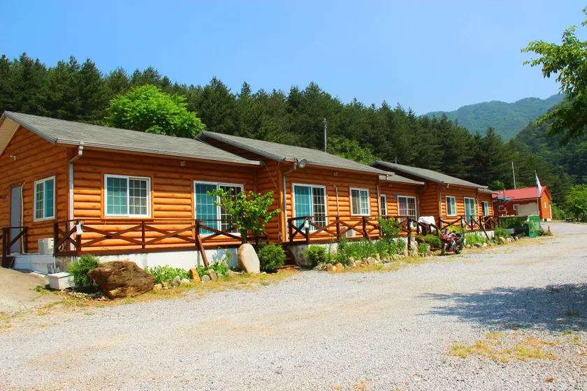 Yeongwol Byeolmaro Village Pension &amp; Camping - Image 1