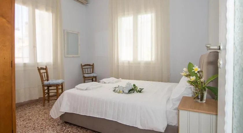 The Romantic Beach House - Image 1