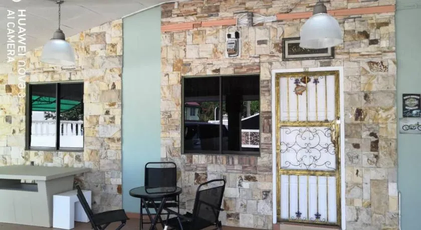 IBU HOME-TO-STAY PASIR GUDANG - Image 1