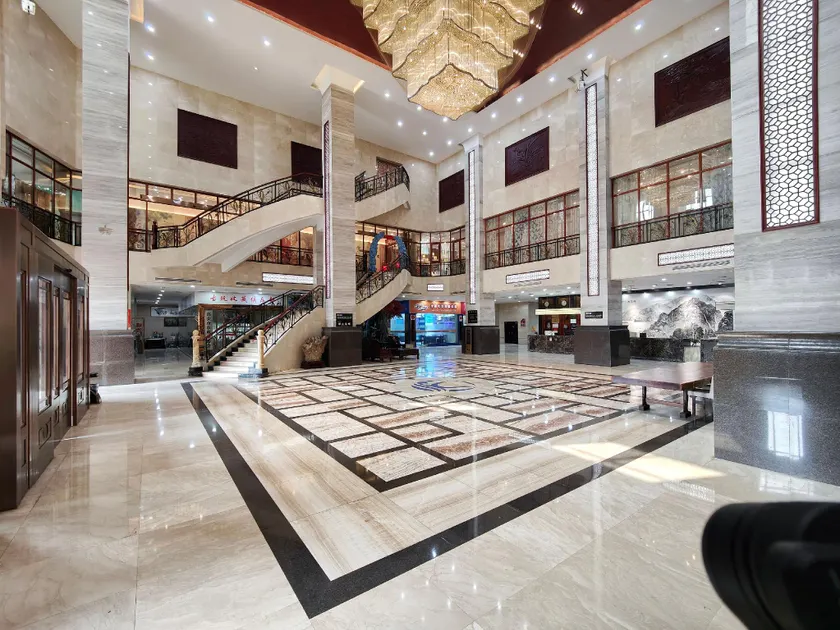 Phoenix Lake International Hotel - Image 1