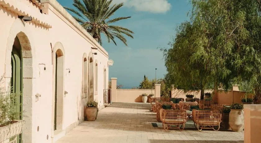 Braccialieri Luxury Resort - Image 1