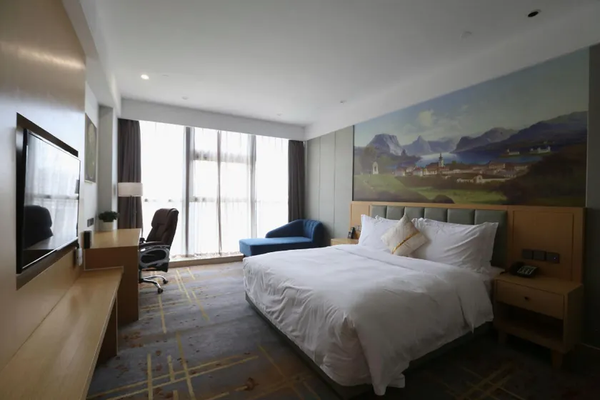 Yantai Lanyue International Hotel - Image 1
