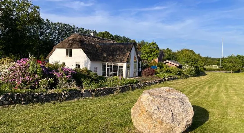 Stråtækt Idyl - Image 1