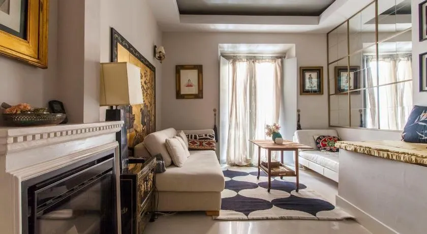 Duplex and terrace overlooking Giralda - Image 1
