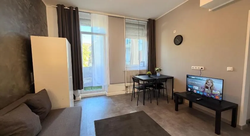 3-BR Apartment in Central Gelsenkirchen - Image 1