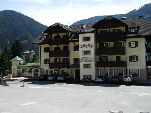 Hotel Paradies - Image 1