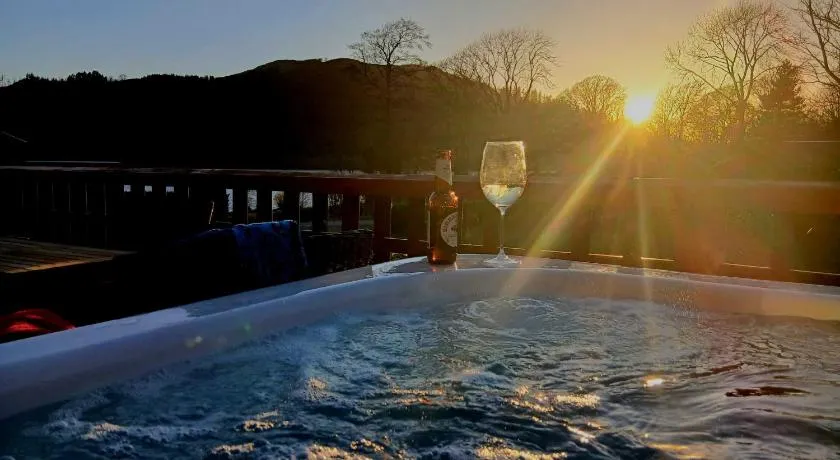 Lodge by the Lake - Lake District - Hot Tub - Image 1
