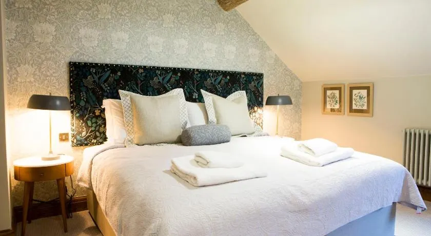 The Legh Arms Prestbury - Image 1