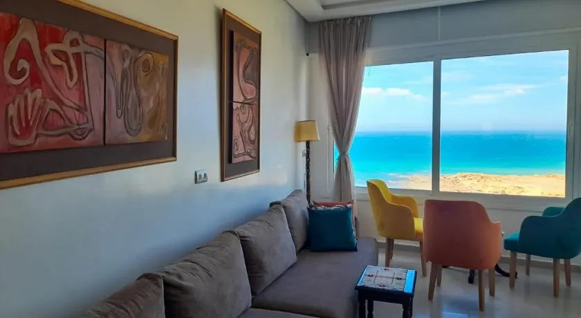Seafront overlooking beach - Image 1