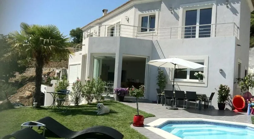 Villa Mia - Image 1