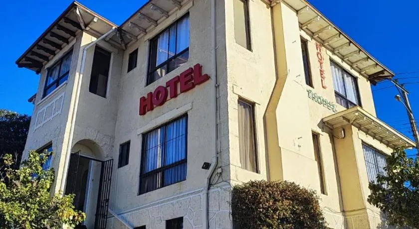 Hotel 251 - Image 1