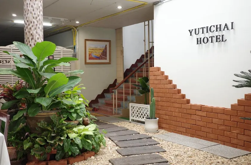 YUTICHAI HOTEL - Image 1
