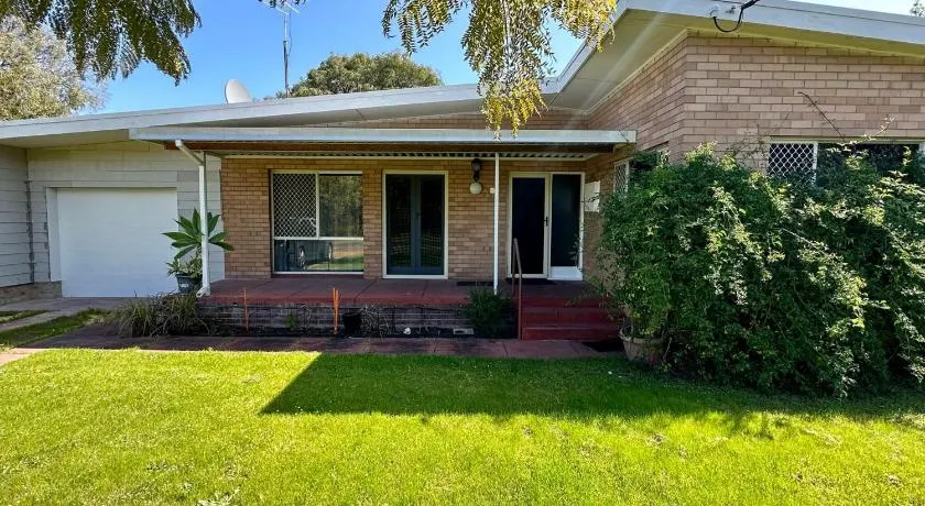 Jacaranda Cottage - Image 1