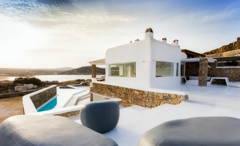 SLEEK BEACHSIDE VILLA MIT PRIVATEM POOL - EARLY BIRD DISCOUNTS PLS ANFRAGEN! - Image 1
