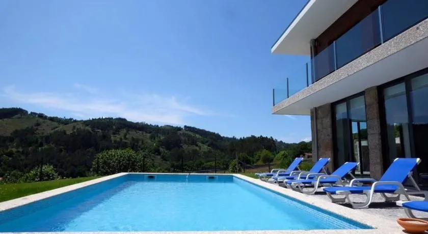 Villa entièrement équipée avec jardin, barbecue et piscine privée | Vue piscine | Adaptée au travail à distance - Image 1