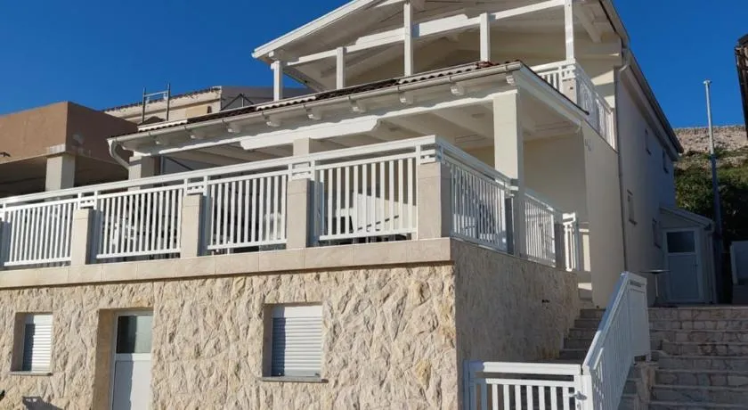 Apartmani Pavic - Image 1
