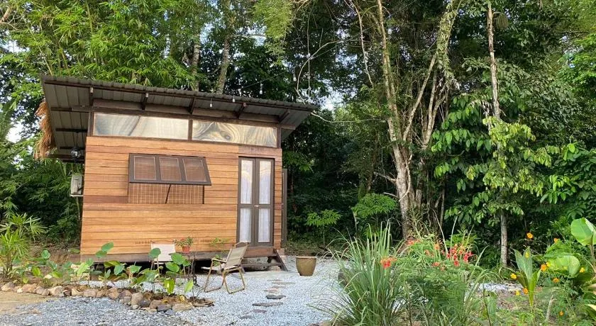 Kebun Lisdtari Farmstay The Kabin - Image 1