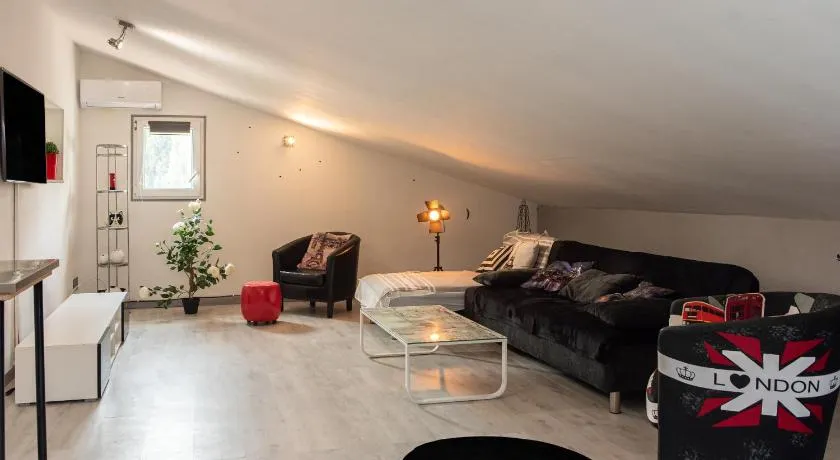 Maison de vacances 'Villa Marie Carmen' avec jardin partagé, Wi-Fi et climatisation - Image 1