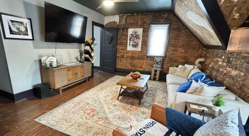 Stylish, Penn State-Themed Historic Getaway 2 Blocks from Waterfront - Image 1