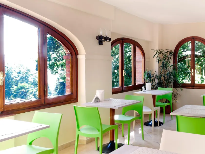 Hotel Villa Ambrosina - Image 1