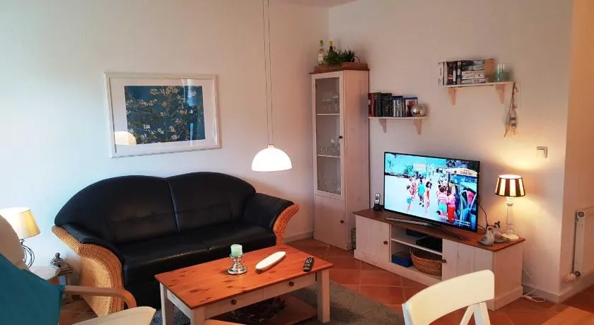 Ferienwohnung im Zeesenhaus im 1 OG mit Balkon - Image 1