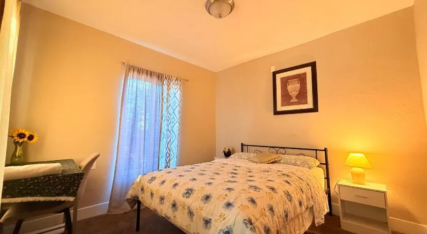 Large spacious home 6BD 3BA - Image 1