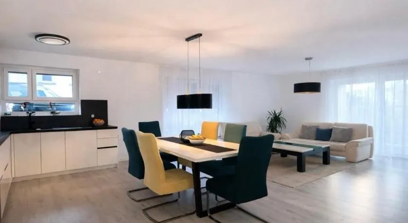 Monteurwohnung & Business Apartment mit Terrasse & Parkplatz in Reutlingen EG - Image 1