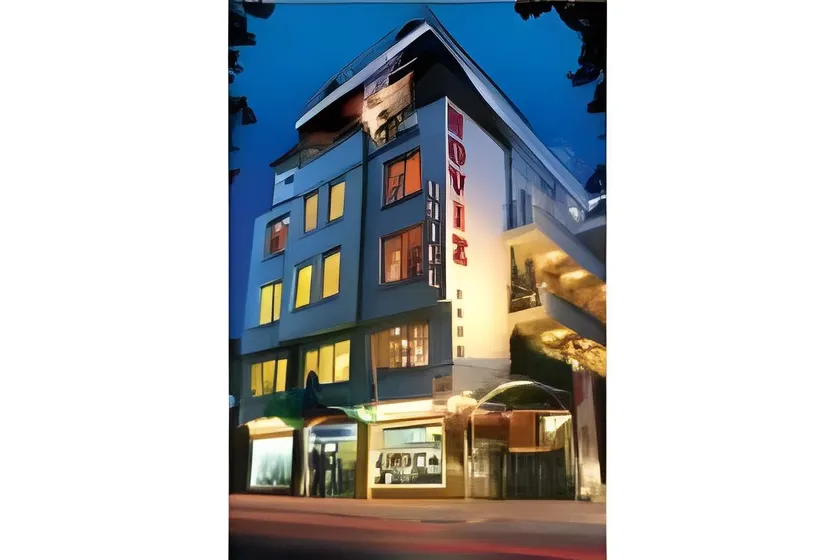 Noviz Hotel - Image 1