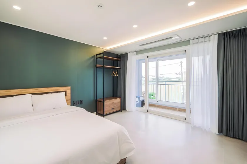 Unicorn Jeju - Image 1