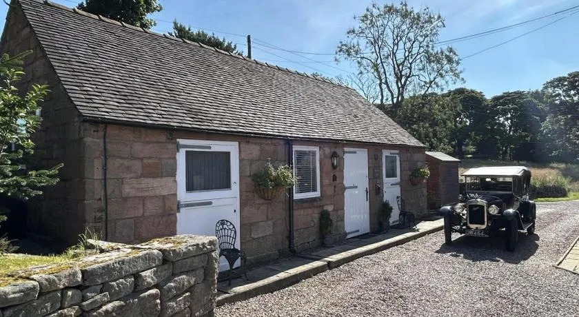 Cosy Peak District Barn Conversion nr Alton Towers - Image 1
