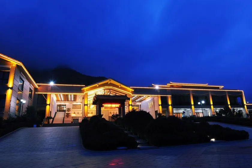 Feitian Hotel - Image 1