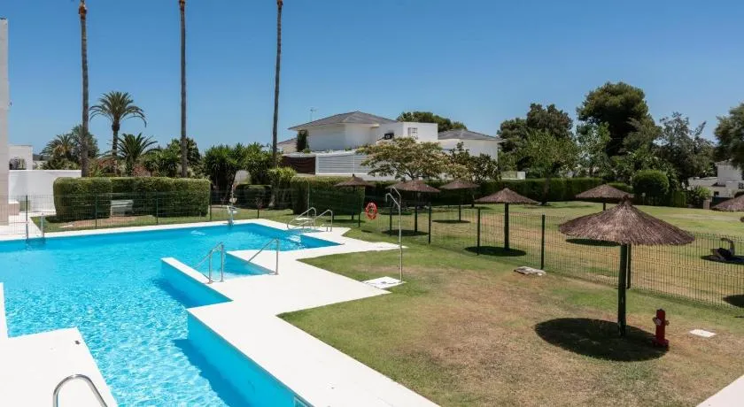 Gemütliches Apartment mit Terrasse, Pool und Garten | Gartenblick | Perfekt für die Arbeit von Zuhause - Image 1