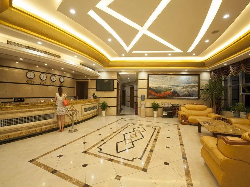 Wushan New Oriental Hotel - Image 1