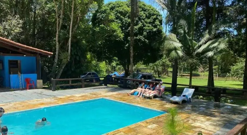 Casa de campo agradável com piscina, parquinho, lago, riacho, quadra, sinuca e mais! - Image 1
