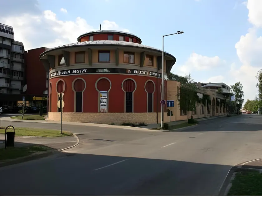 Corner Motel - Image 1