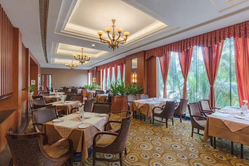 Yuelai Garden Hotel - Image 1