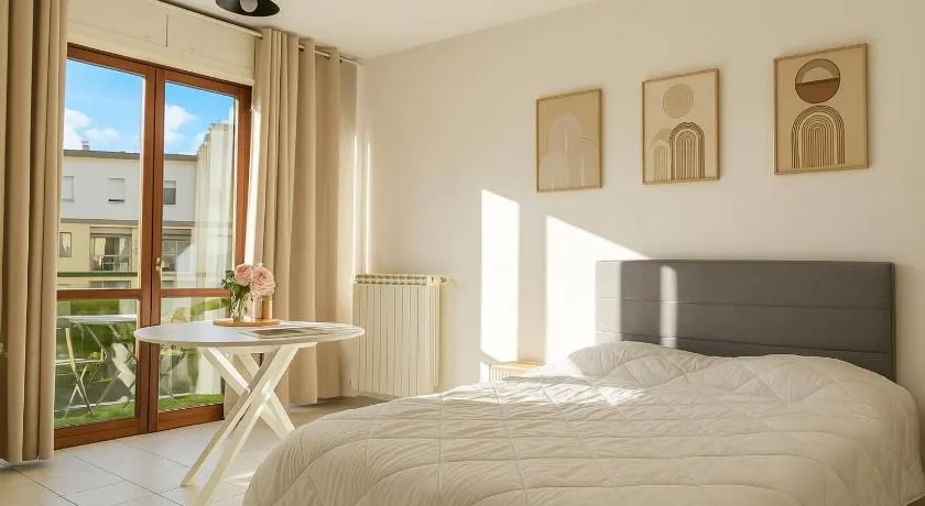 Lago Maggiore Rooms - Luino - Image 1