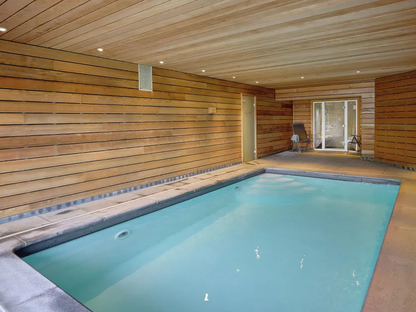 Comfortable chalet with indoor pool, hammam and sauna near Stoumont - Image 1