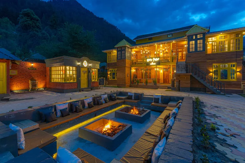 Whoopers Boutique Kasol - Image 1
