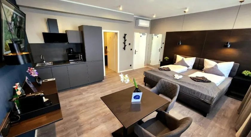 Liro Hotel Oberhausen - Image 1