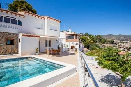 Blue Villa Rest & Pool - Image 1