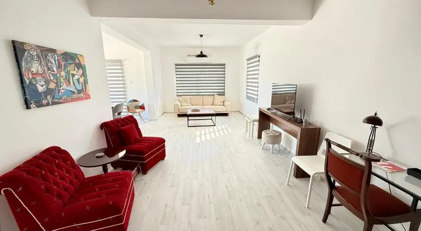 Studio flat on Mehmet Akif Street - Image 1