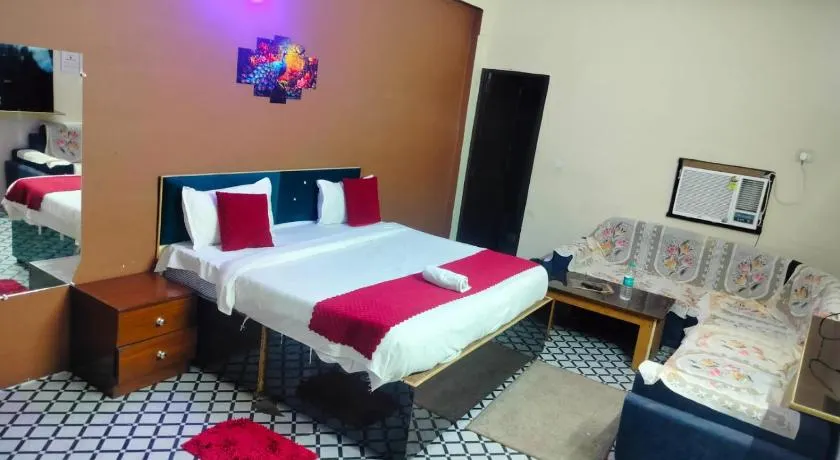 Hotel Royal blue - Image 1