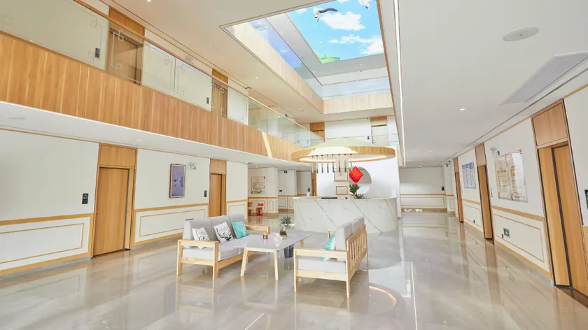 Longyan Jintang Hot Spring Hotel - Image 1