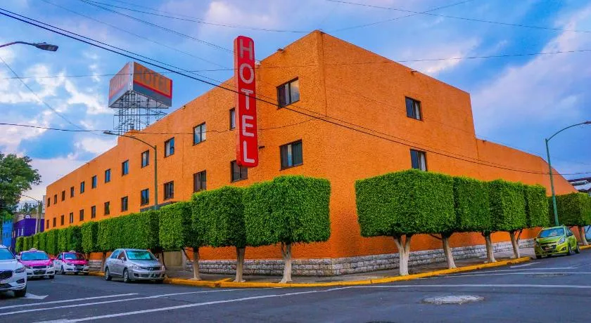 Hotel Puente - Image 1